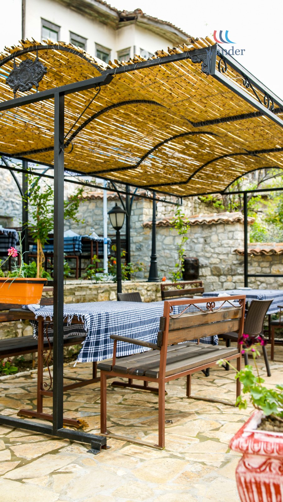 Berat wander esplora l'albania attraverso i nostri tours