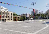 Spazio pedonale di fronte al Municipio di Alessio